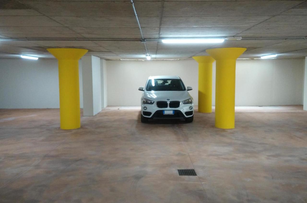 Апартаменти Charme Con Parcheggio Лукка Екстер'єр фото